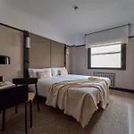 B48 ópera Hotel 2*