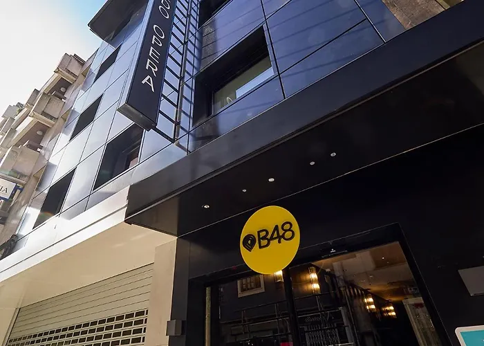 B48 ópera Hotel 2*